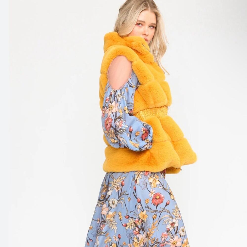 Aratta Winter Spice Faux Fur Vest Medium NWT Boho Western layering piece